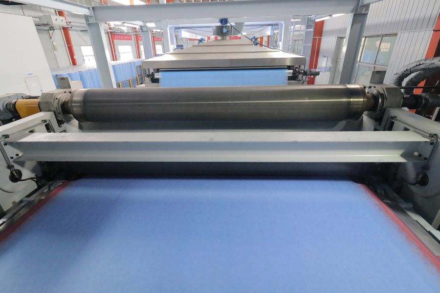 Xinyang Yihe Non-Woven Co., Ltd. manufacturer production line