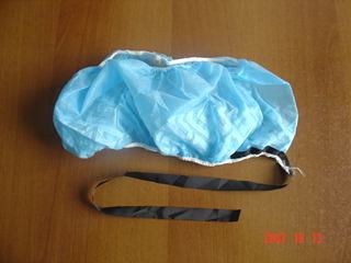 esd shoe cover with conductive strip