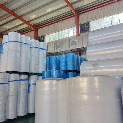 1.6M Wide Dotted PP Spunbond Non Woven Fabric Rolls Eco Friendly Breathable